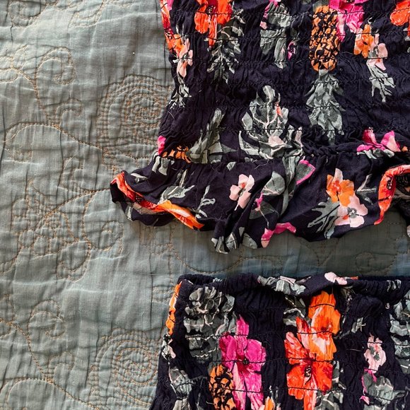 Floral Skirt and Tank Top Set - Picture 2 of 7